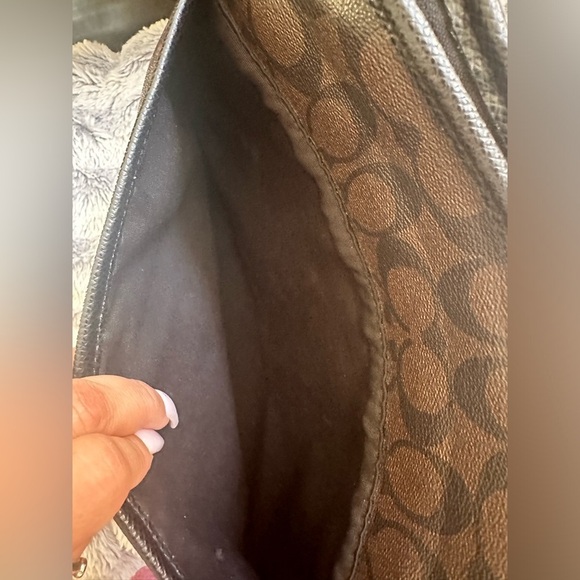 Authentic Coach Medium/Large Crossbody Blk & Brown - Picture 4 of 8